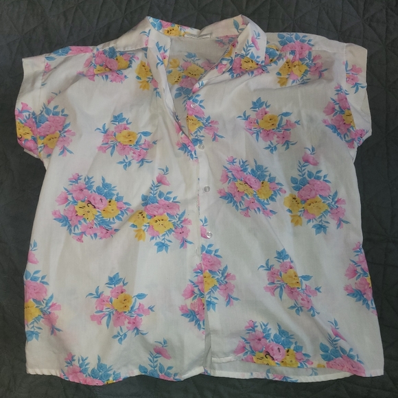 Vintage short-sleeved button up - Picture 1 of 3